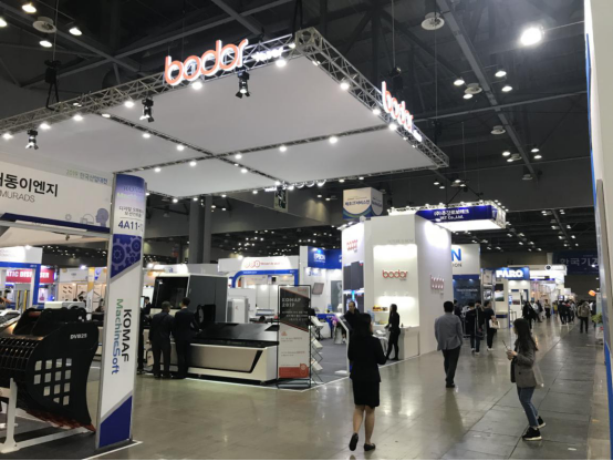 日韩乱码人妻无码系列